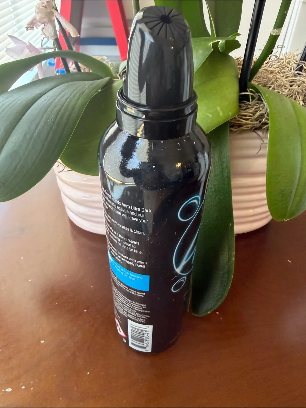 Bondi Sands Aero Self Tanning Foam - Black with Blue Accents